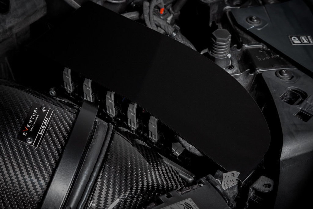 Eventuri Mercedes AMG A45 CLA45 Black Carbon Intake System
