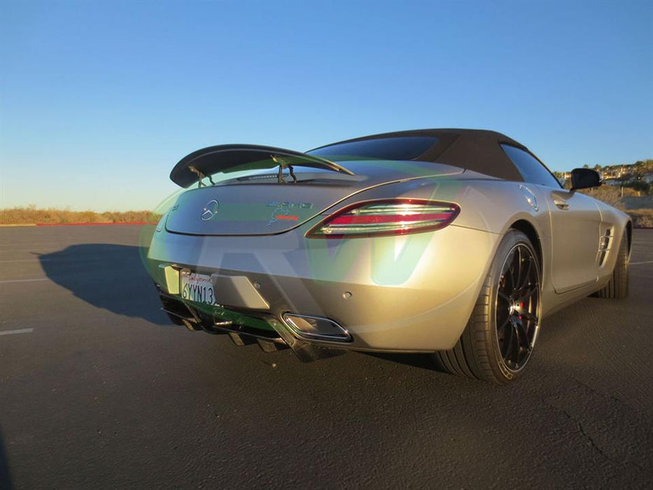 Mercedes SLS Renn Style Carbon Fiber Diffuser