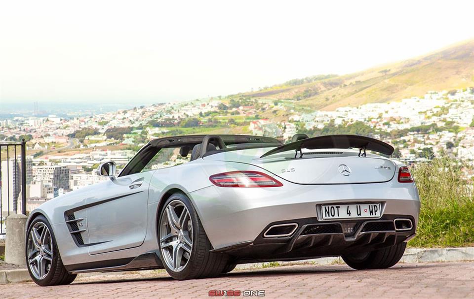 Mercedes SLS Renn Style Carbon Fiber Diffuser