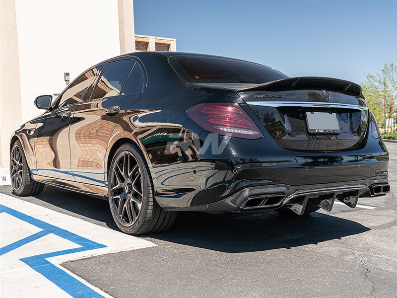 Mercedes W213 E63S Carbon Fiber Rear Diffuse