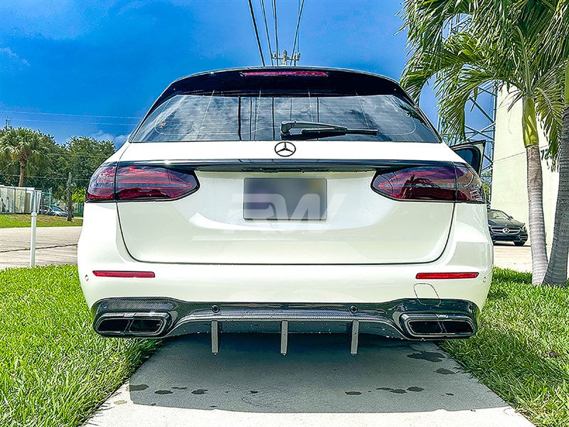 Mercedes W213 E63S Carbon Fiber Rear Diffuse