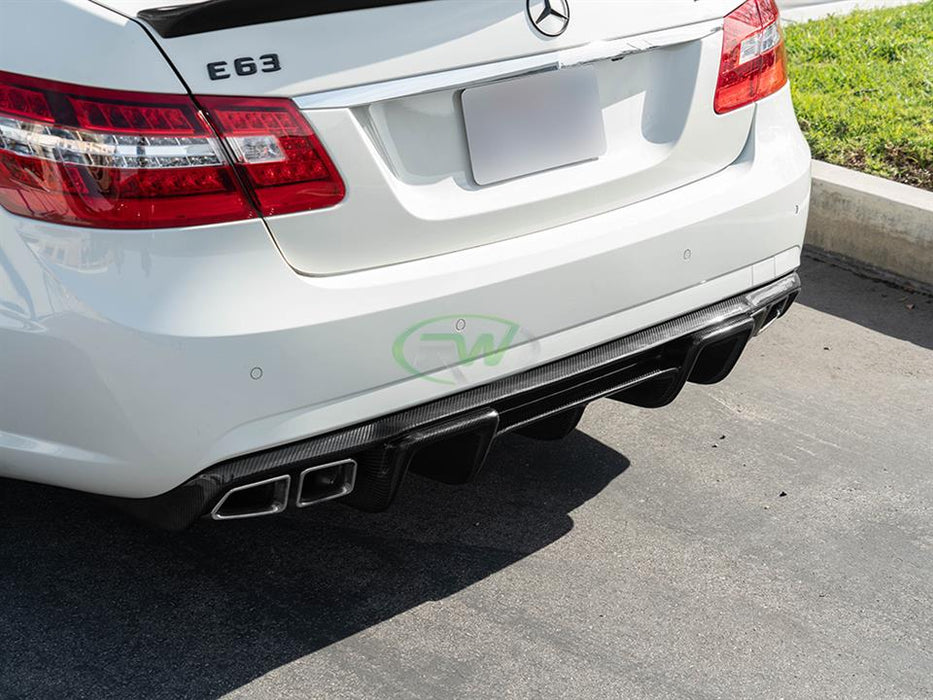 Mercedes W212 E63 Renn Style CF Diffuser